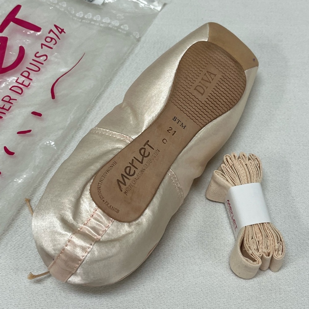 Merlet Ballerina Pointe Shoes 21 - Picture 4 of 6